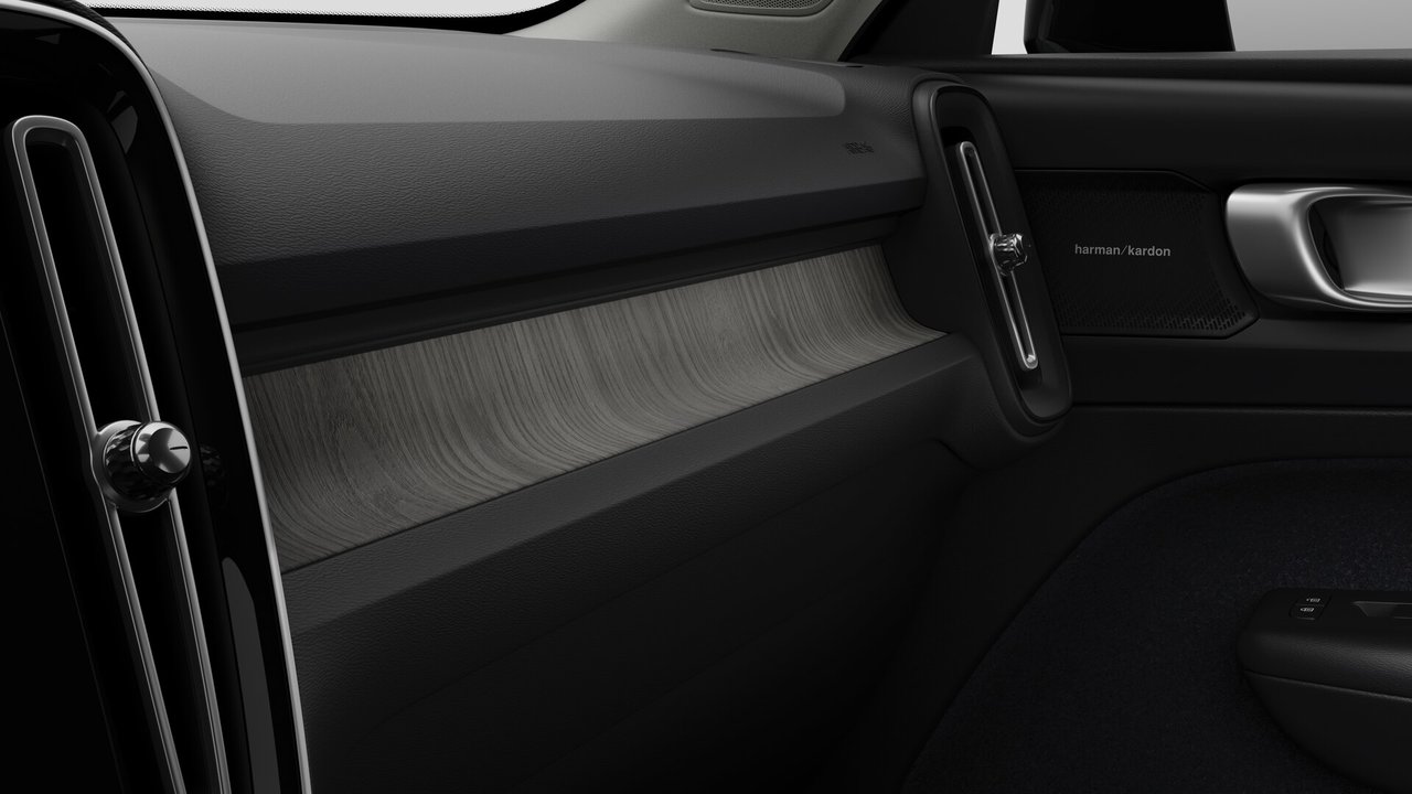 2026 Volvo XC40 Ultra Dark Theme-8