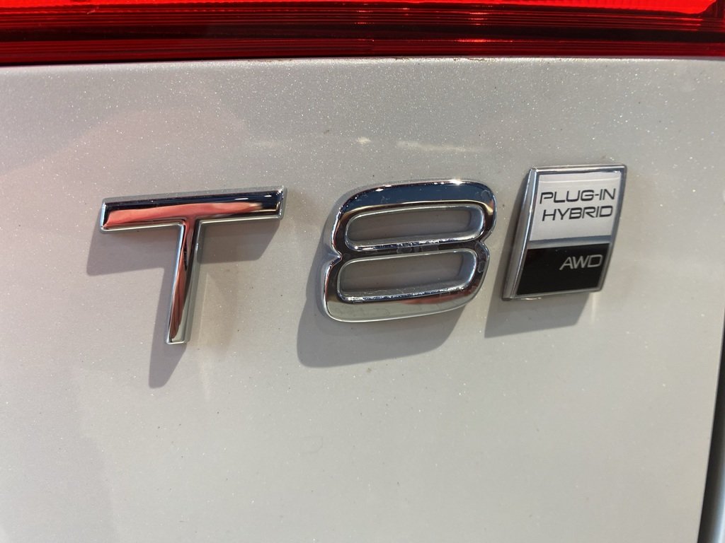 2025 Volvo XC60 Plug-In Hybrid T8 AWD Plus Dark Theme-26