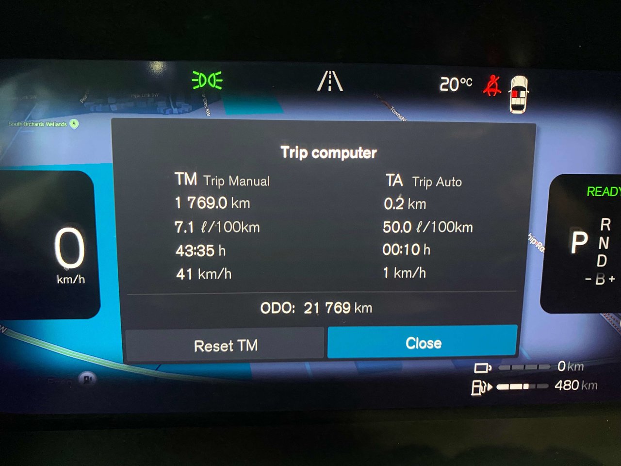 2025 Volvo XC60 Plug-In Hybrid T8 AWD Ultra Black Edition-17