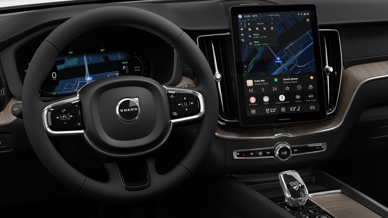 2026 Volvo XC60 Plug-In Hybrid Ultra Dark Theme-13