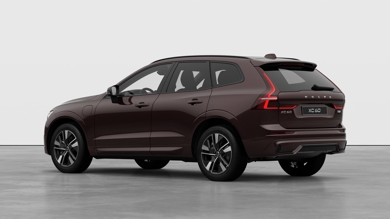 2026 Volvo XC60 Plug-In Hybrid Plus Dark Theme-1