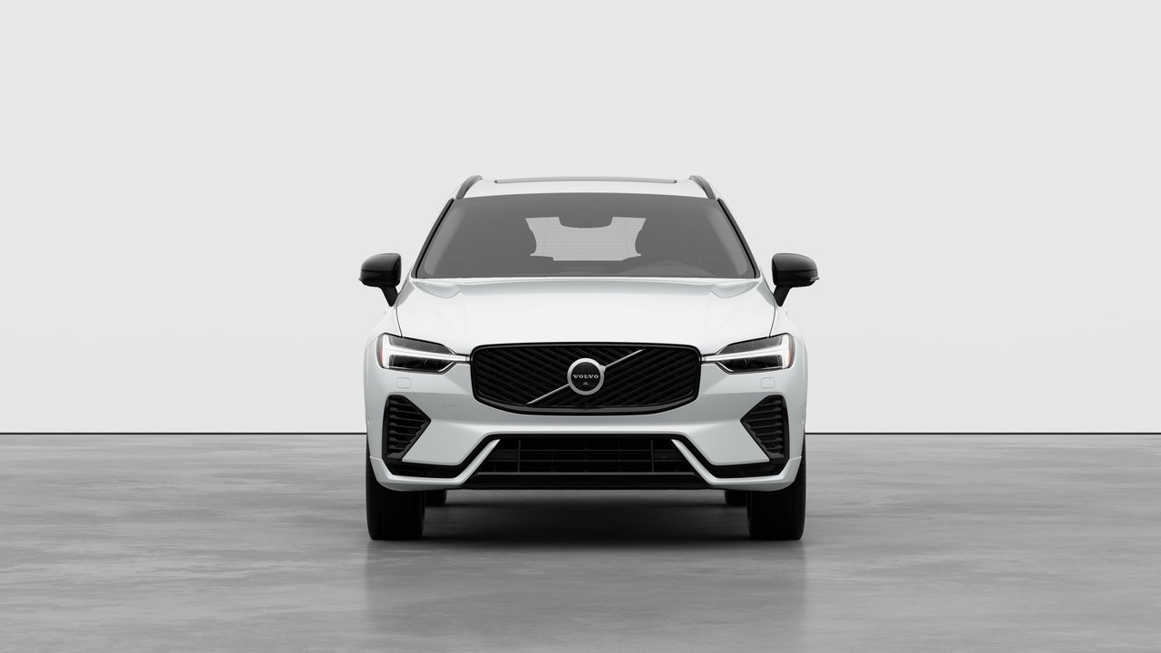 2026 Volvo XC60 Plug-In Hybrid Plus Dark Theme-4