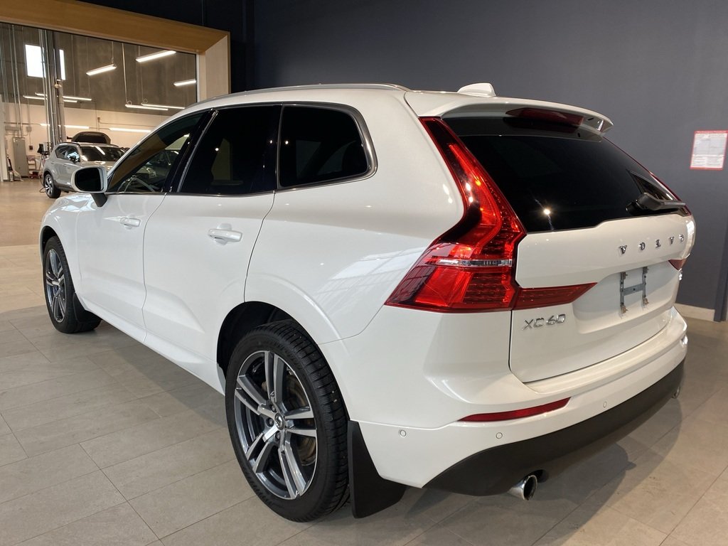 2019 Volvo XC60 T6 AWD Momentum-2