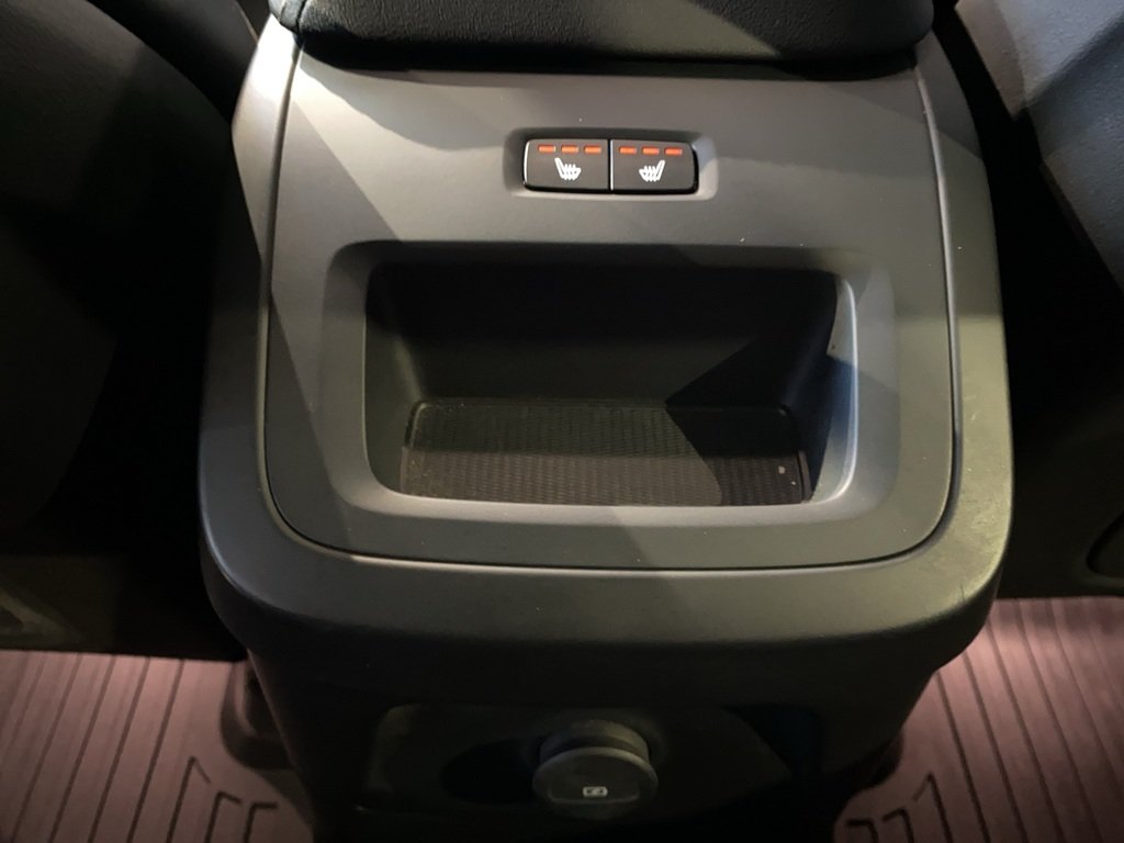 2022 Volvo XC60 Recharge R-Design-18