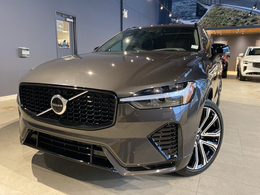 2022 Volvo XC60 Recharge R-Design-0