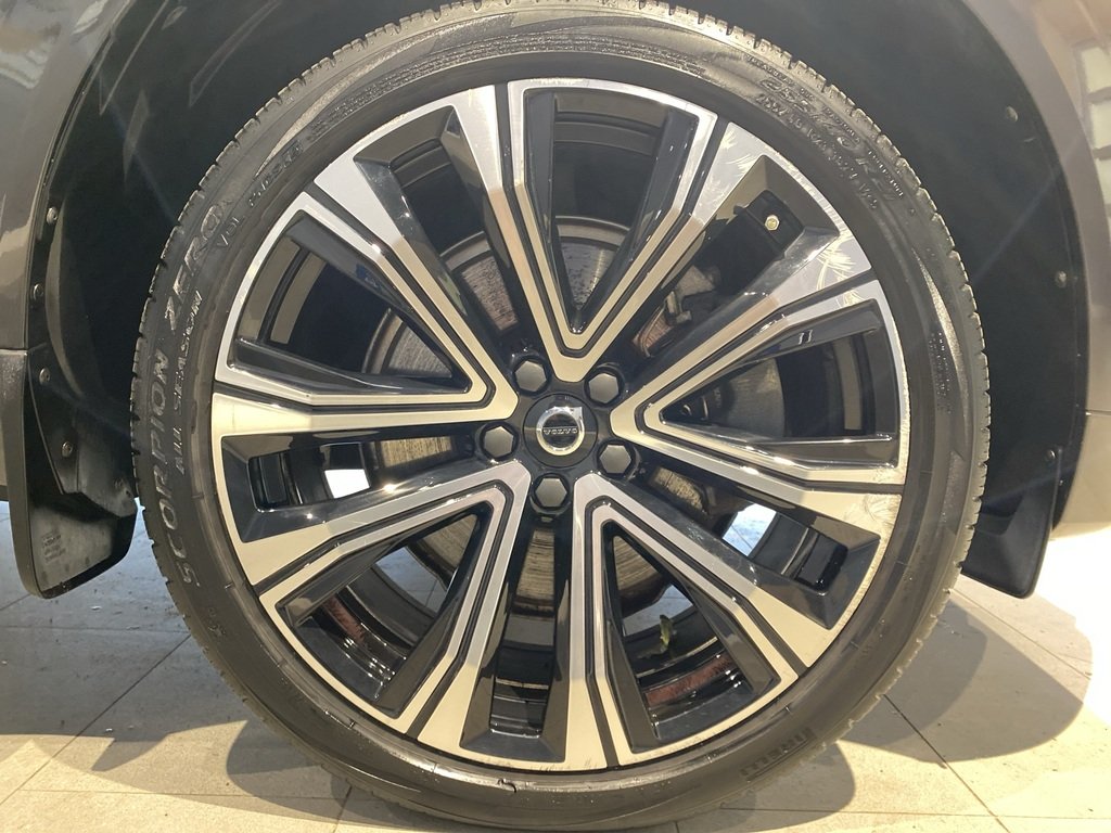 2022 Volvo XC60 Recharge R-Design-8