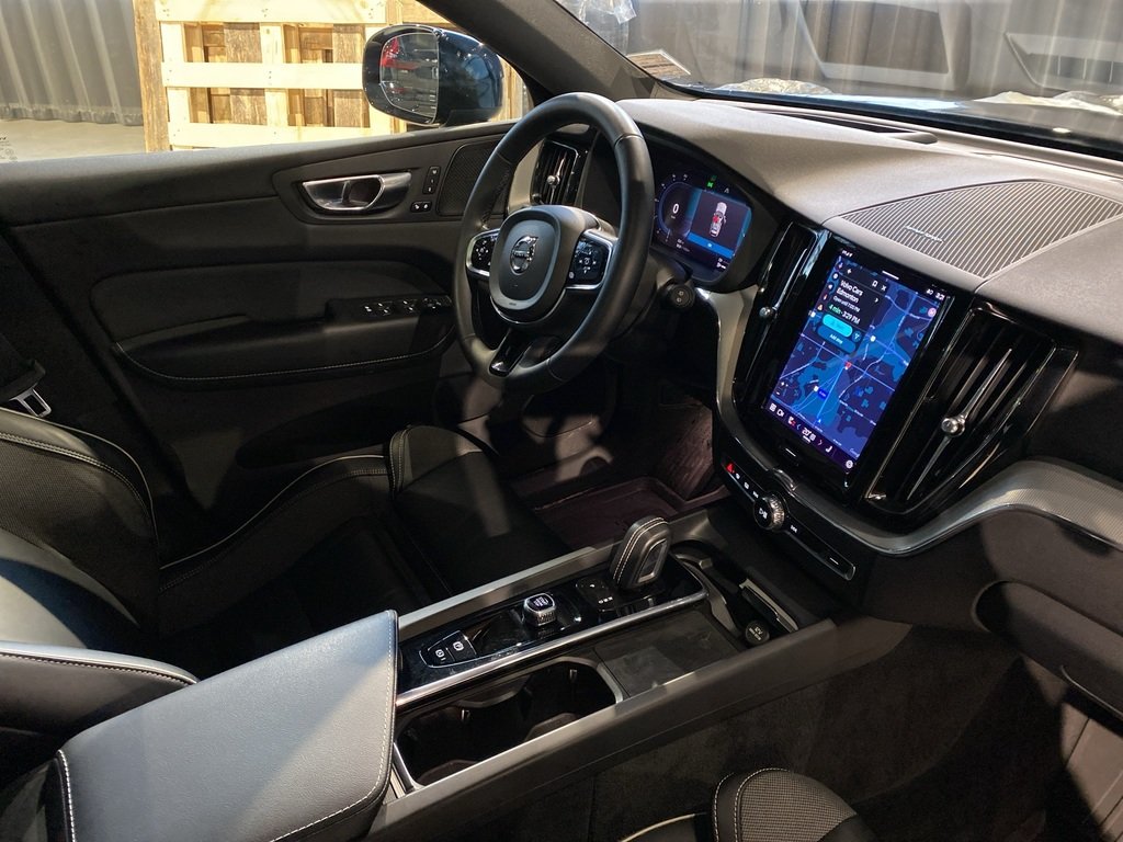 2022 Volvo XC60 Recharge R-Design-23