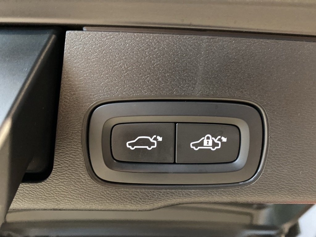 2022 Volvo XC60 B6 AWD Inscription-20