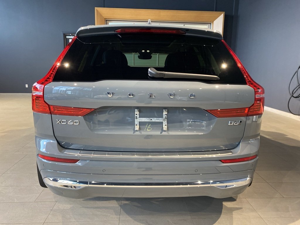2022 Volvo XC60 B6 AWD Inscription-3