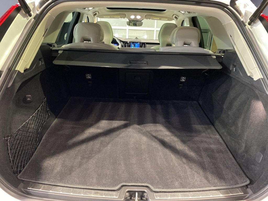 2022 Volvo XC60 B6 AWD Inscription-20