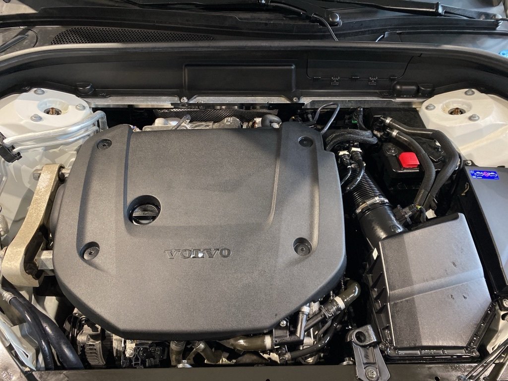 2022 Volvo XC60 B6 AWD R-Design-26