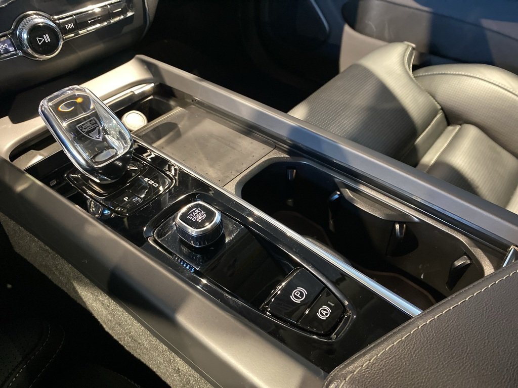 2022 Volvo XC60 B6 AWD Inscription-12