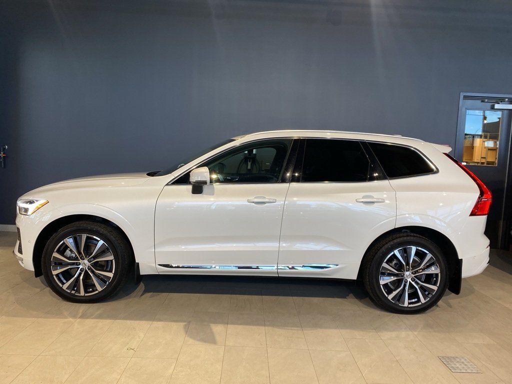 2022 Volvo XC60 B6 AWD Inscription-1