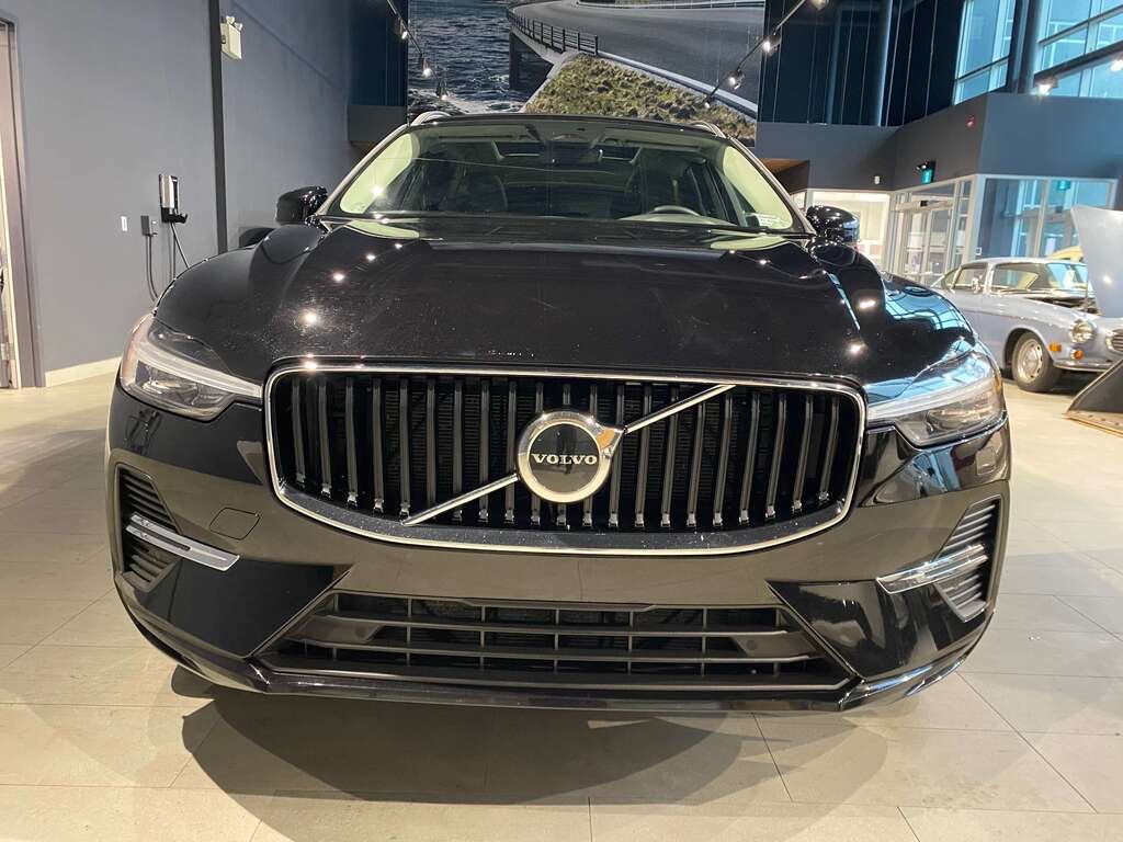 2022 Volvo XC60 B6 AWD Momentum-5