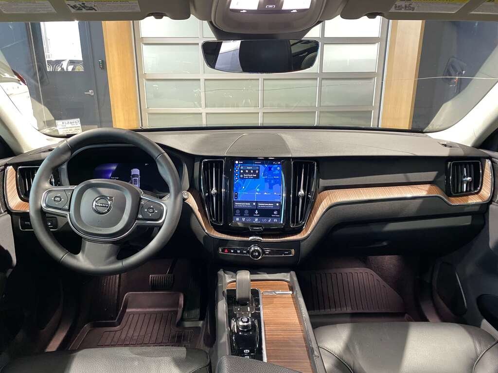2022 Volvo XC60 B6 AWD Momentum-9