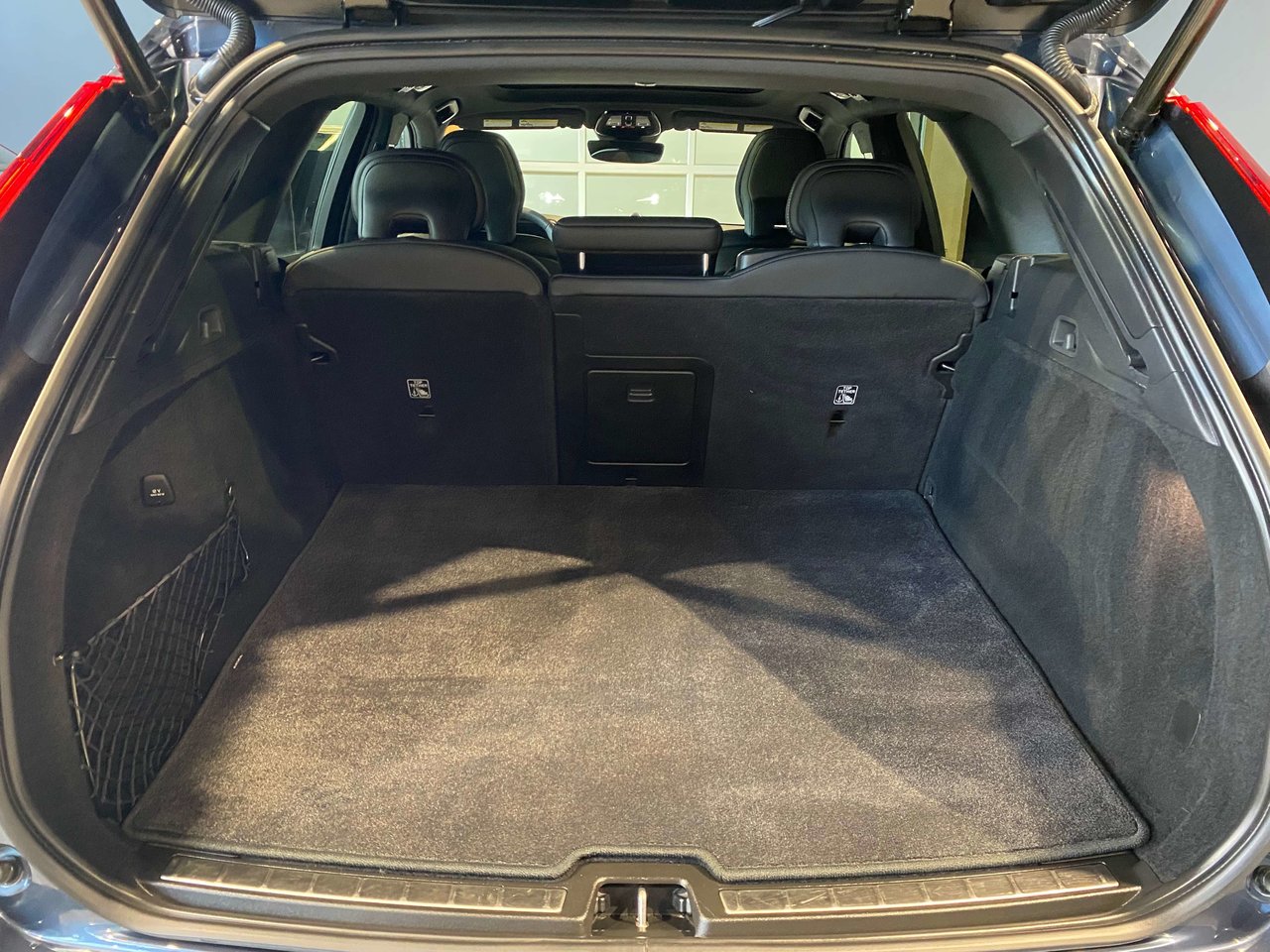 2022 Volvo XC60 B6 AWD R-Design-20