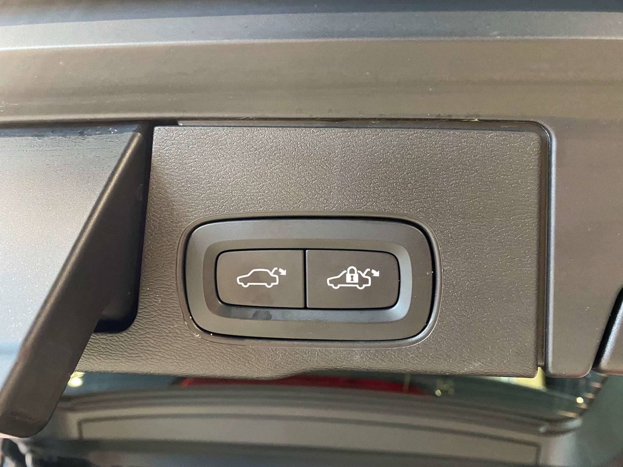 2022 Volvo XC60 B6 AWD R-Design-21