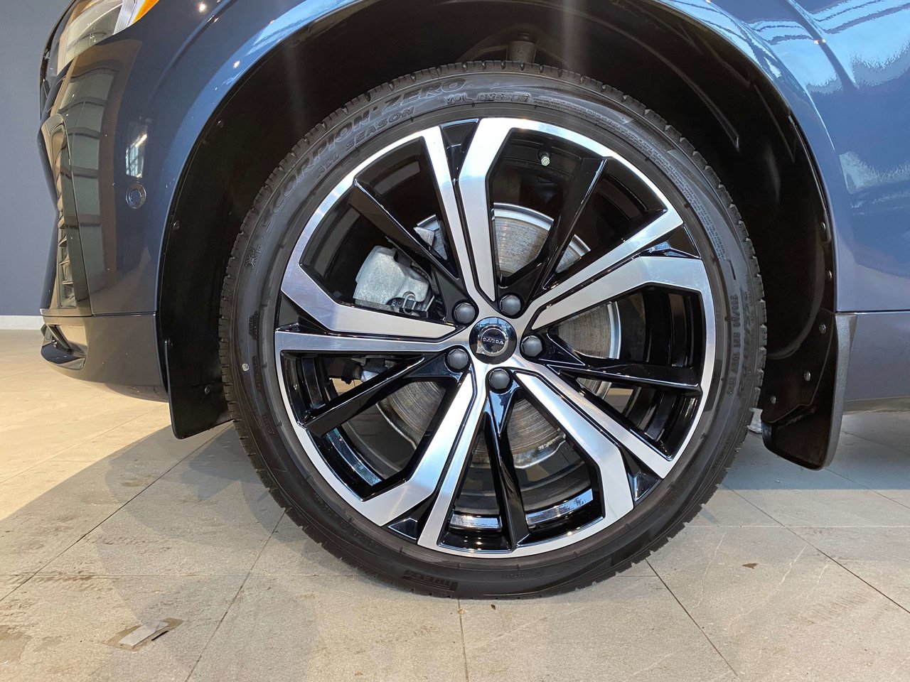 2022 Volvo XC60 B6 AWD R-Design-8