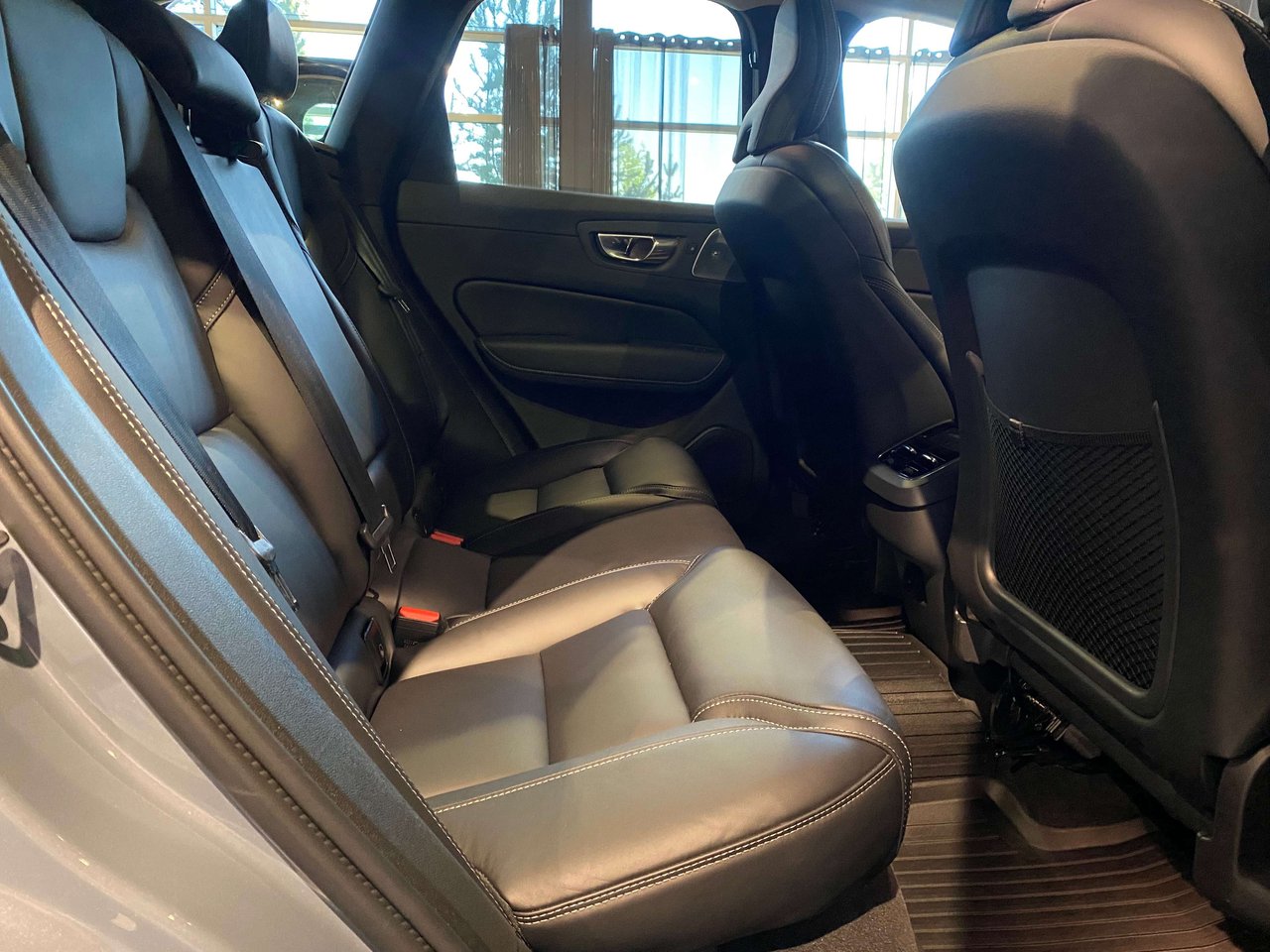 2022 Volvo XC60 B6 AWD Inscription-21