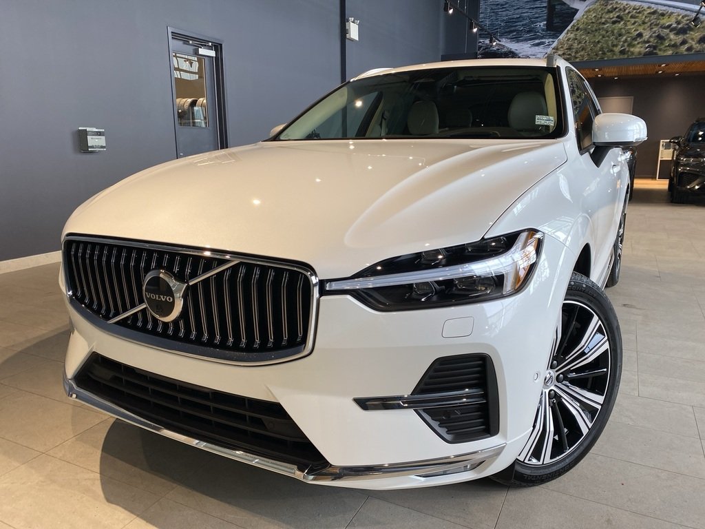 2023 Volvo XC60 B6 AWD Ultimate - Bright-0