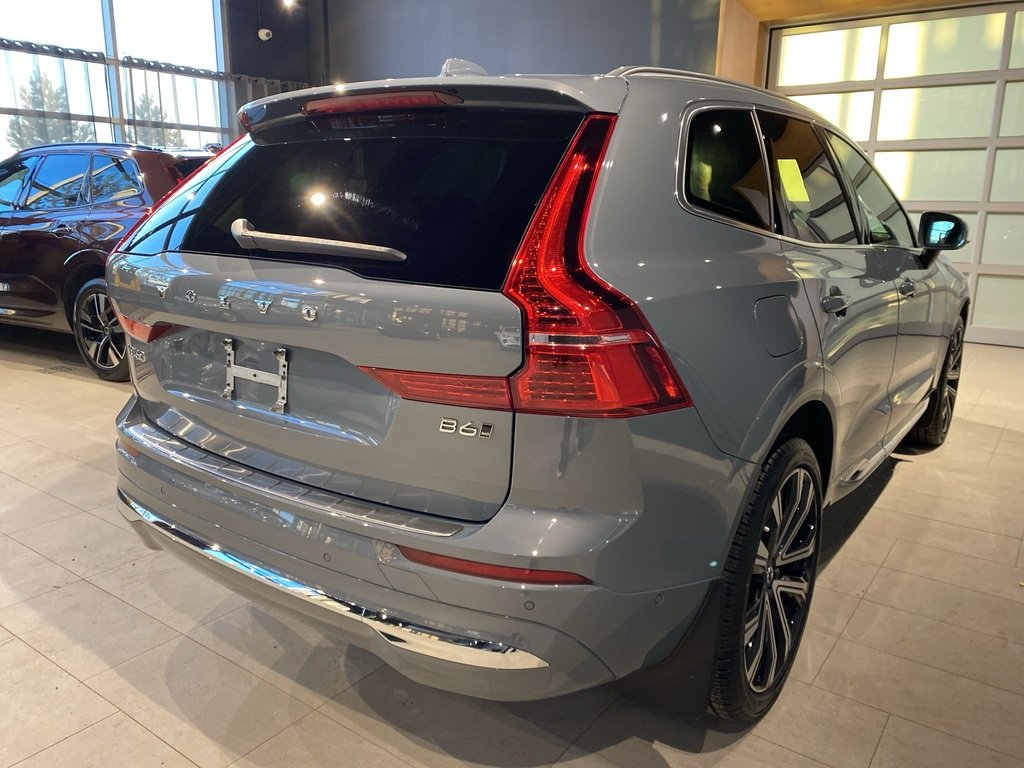 2023 Volvo XC60 B6 AWD Ultimate - Bright-4