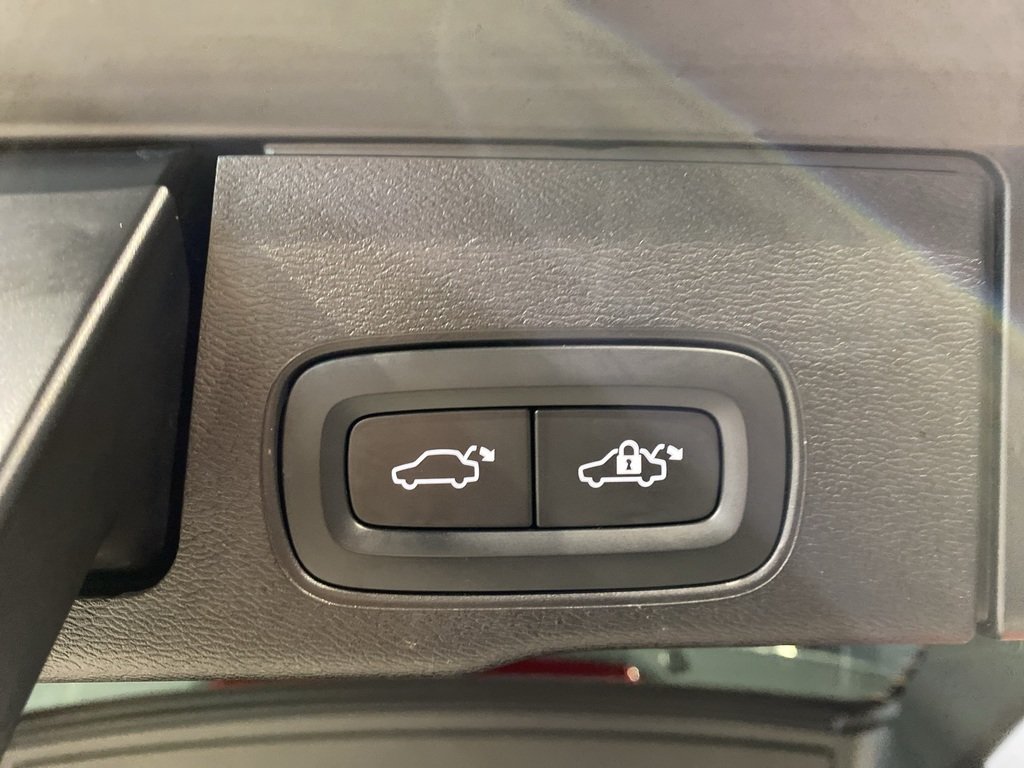 2023 Volvo XC60 B6 AWD Ultimate - Bright-20