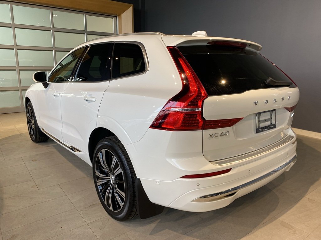 2023 Volvo XC60 B6 AWD Plus - Bright-2