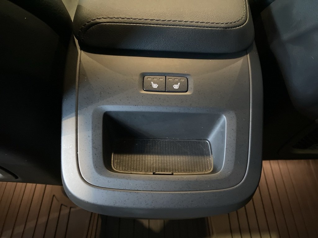 2023 Volvo XC60 B6 AWD Plus - Bright-18