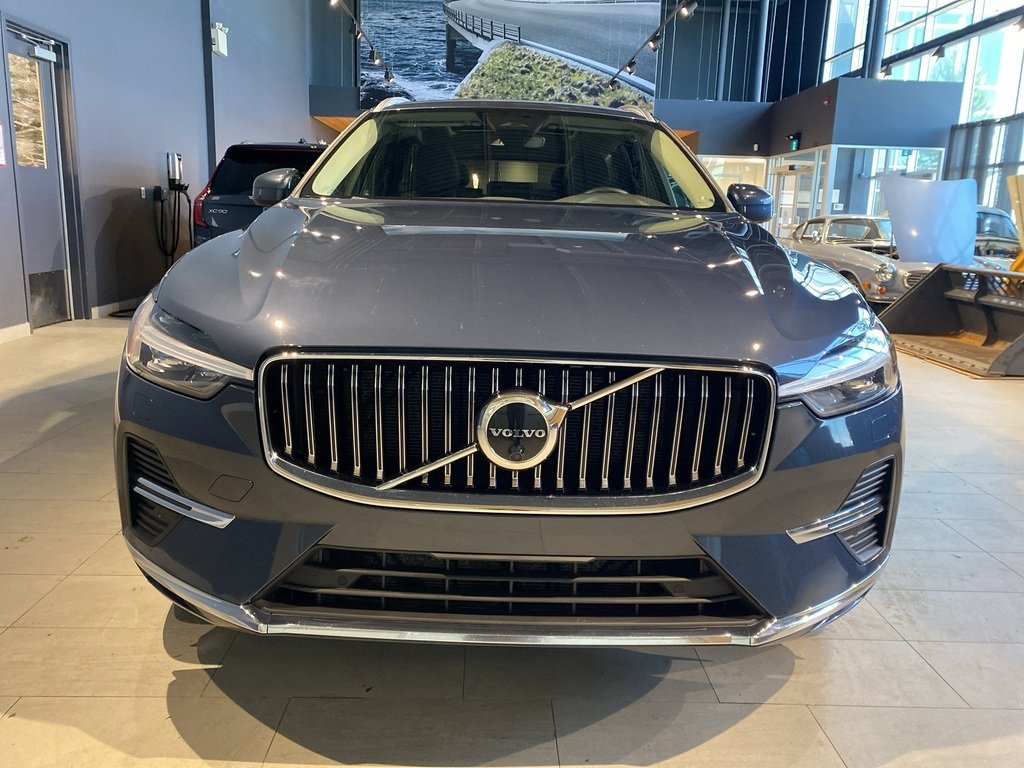 2023 Volvo XC60 B6 AWD Plus - Bright-7