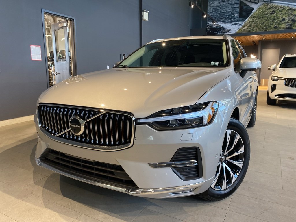 2023 Volvo XC60 B6 AWD Plus - Bright-0