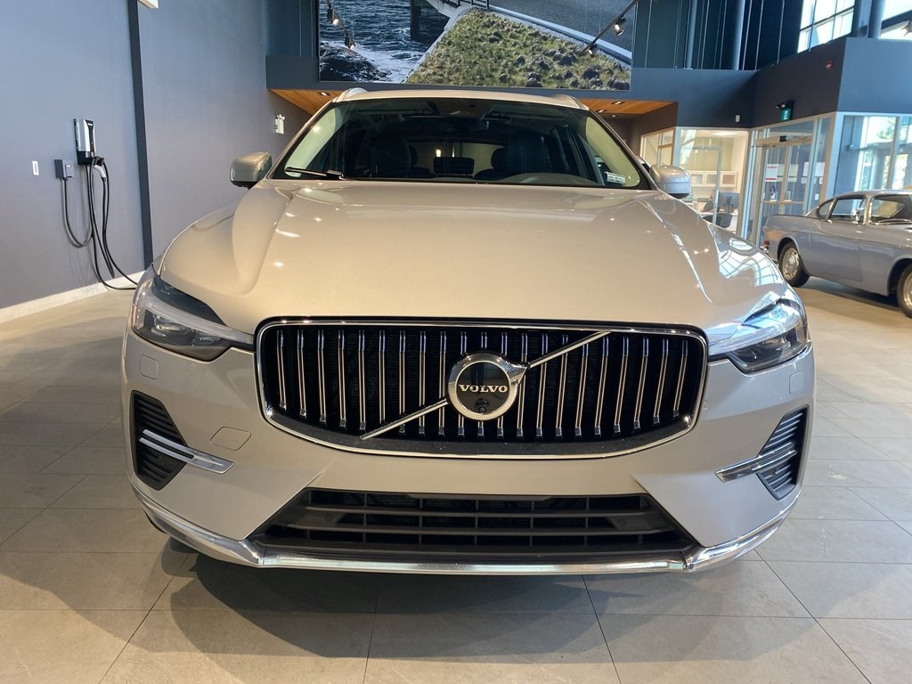 2023 Volvo XC60 B6 AWD Plus - Bright-7