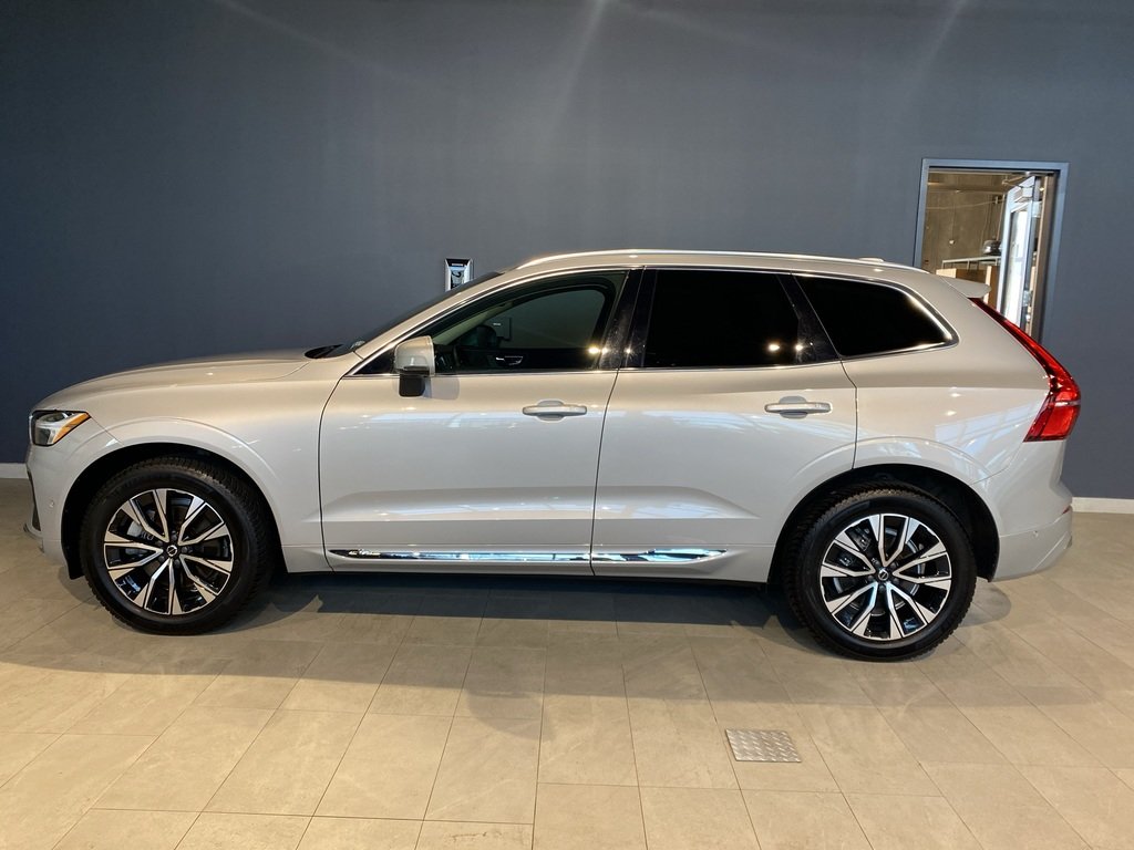 2023 Volvo XC60 B6 AWD Plus - Bright-1