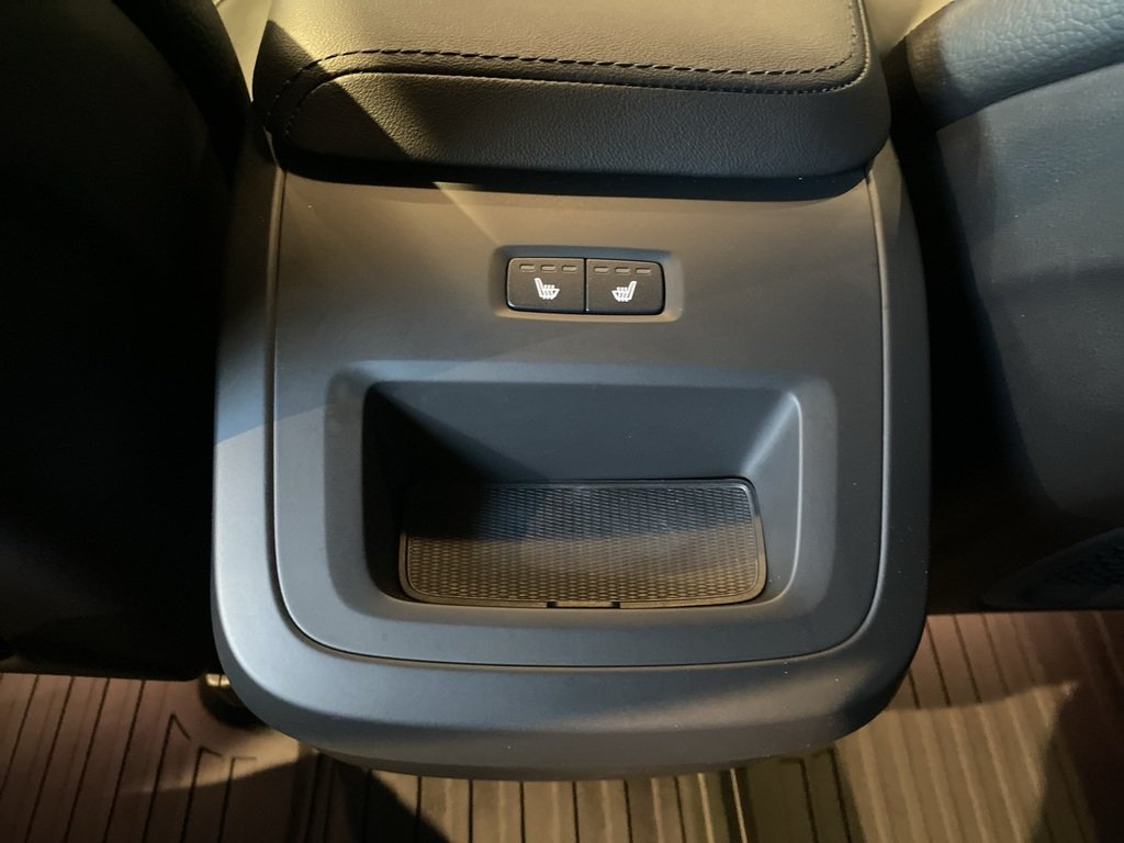 2023 Volvo XC60 B6 AWD Plus - Bright-18