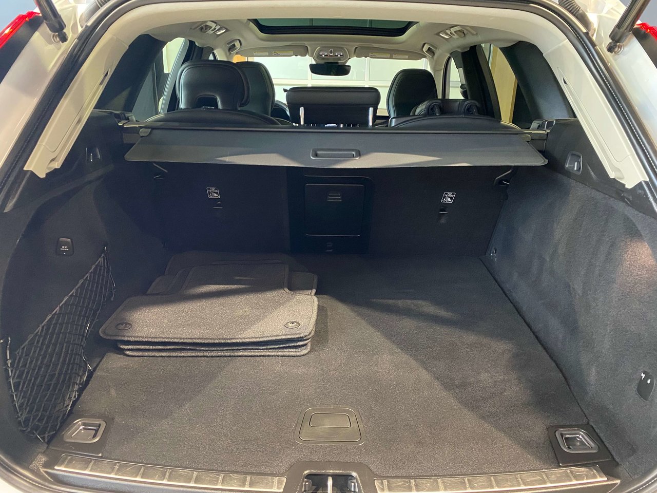 2023 Volvo XC60 Recharge Ultimate - Bright-19