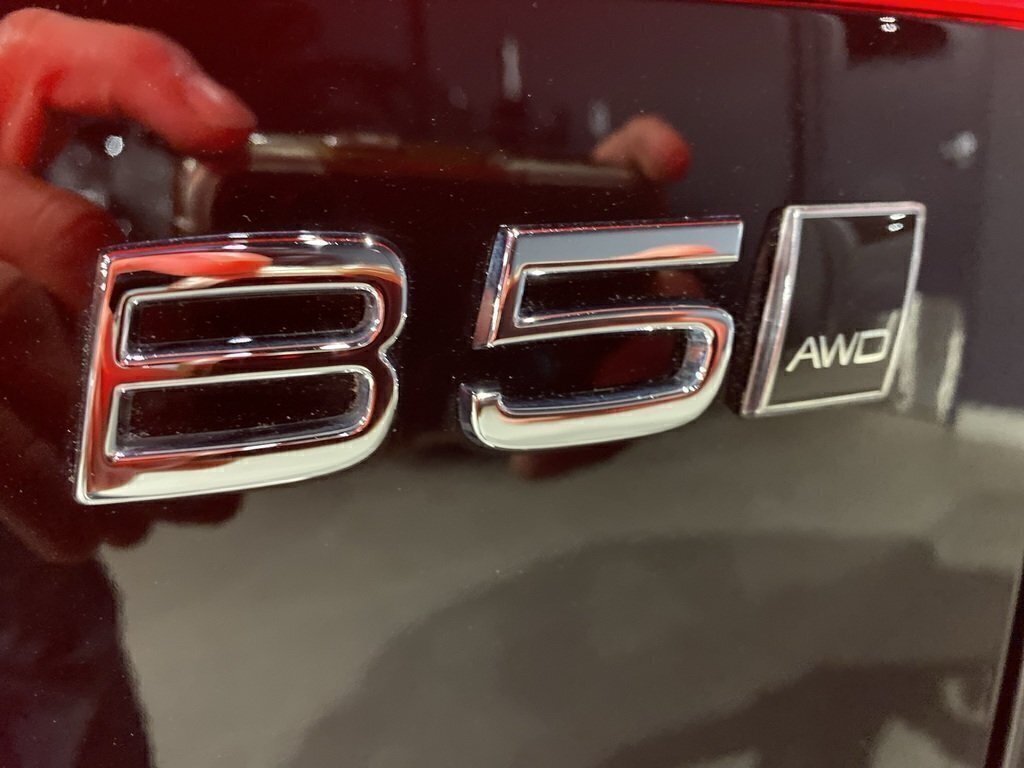 2025 Volvo XC60 B5 AWD Core Dark Theme-26