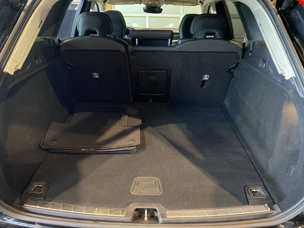 2025 Volvo XC60 B5 AWD Plus Dark Theme-19