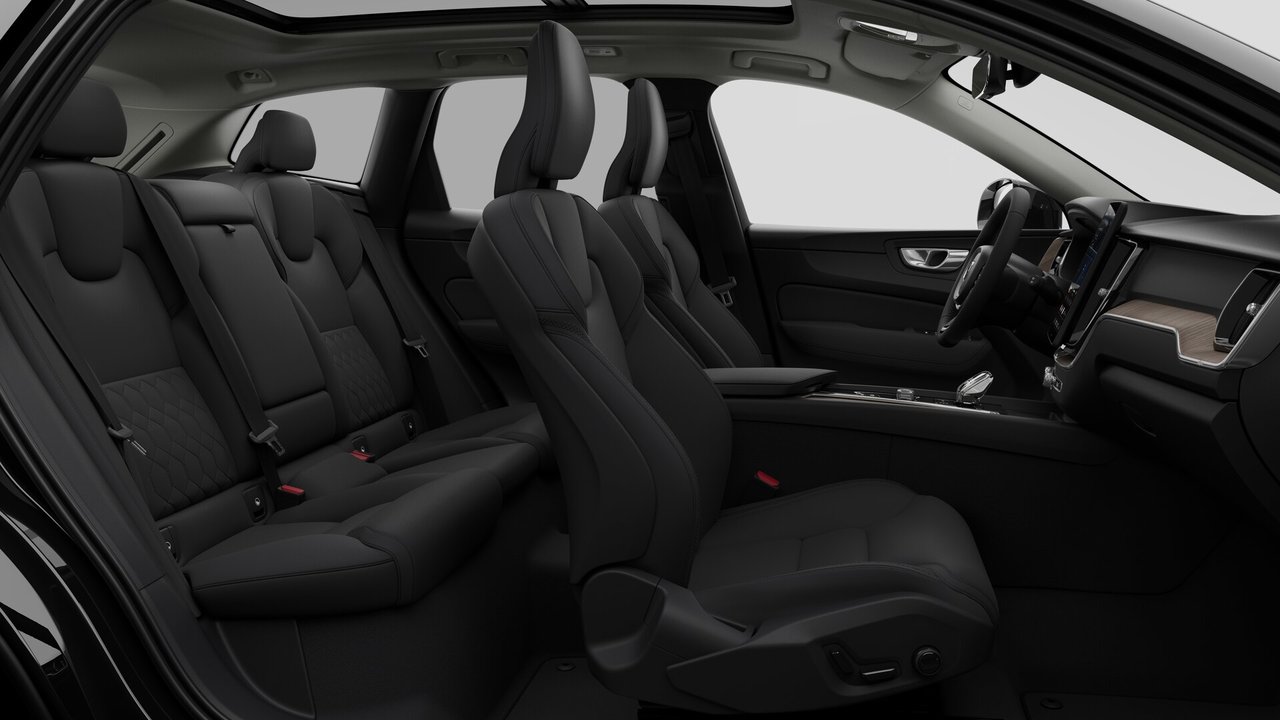 2026 Volvo XC60 Plus Dark Theme-12
