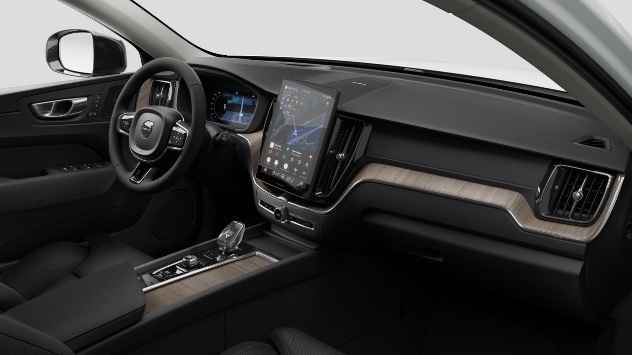 2026 Volvo XC60 Ultra Dark Theme-9