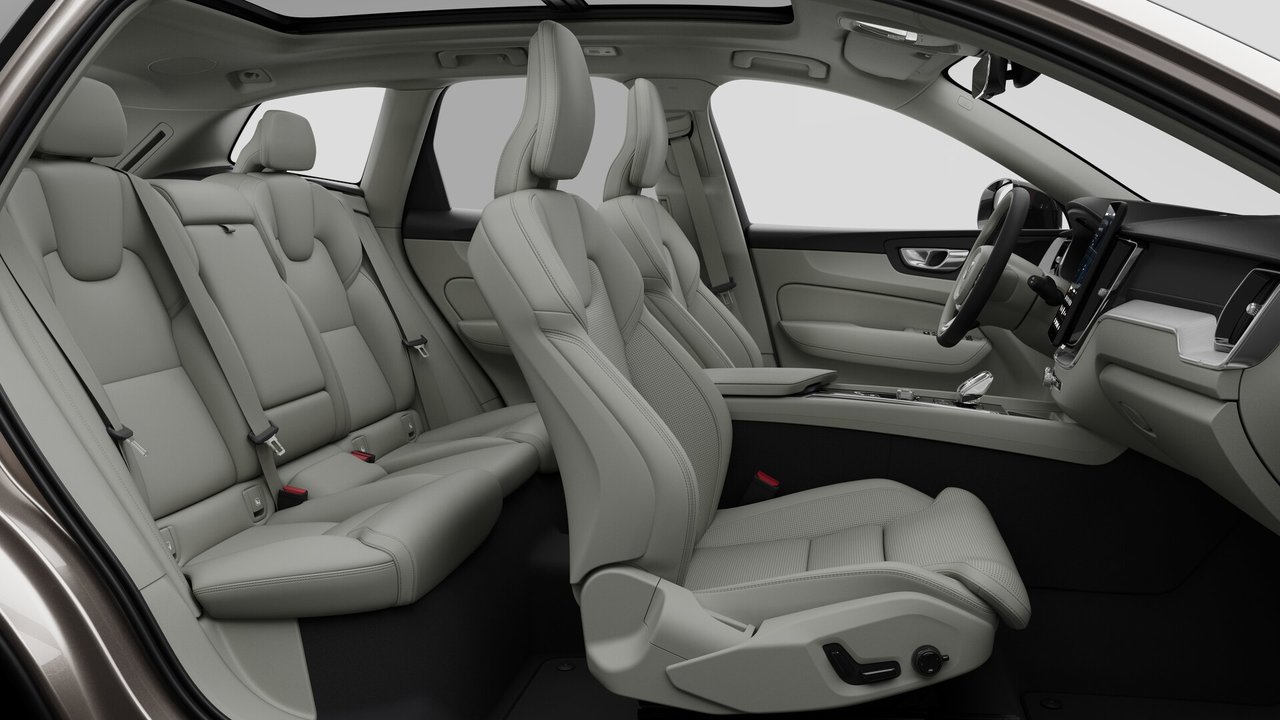 2027 Volvo XC60 Ultra (Dark Theme)-12