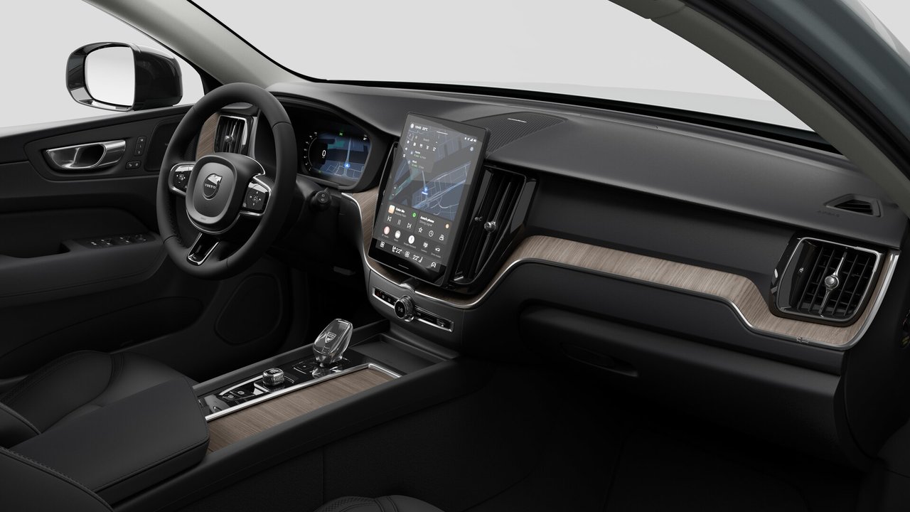 2027 Volvo XC60 Plus (Dark Theme)-9