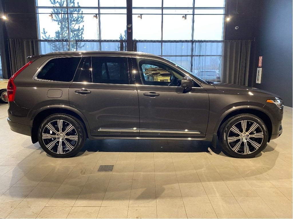 2025 Volvo XC90 Plug-In Hybrid T8 AWD Ultra Bright Theme 7-Seater-5