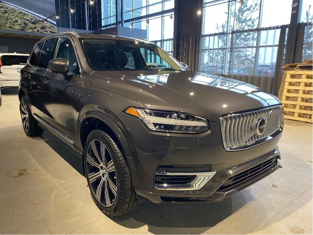 2025 Volvo XC90 Plug-In Hybrid T8 AWD Ultra Bright Theme 7-Seater-6