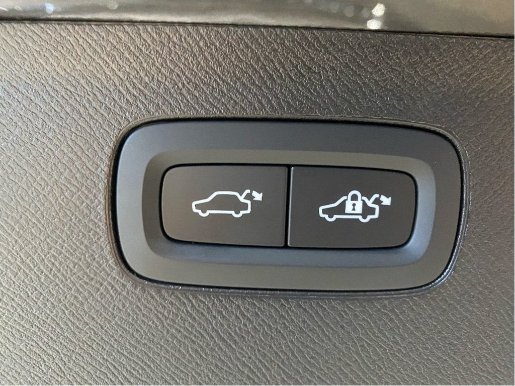 2025 Volvo XC90 Plug-In Hybrid T8 AWD Ultra Bright Theme 7-Seater-20