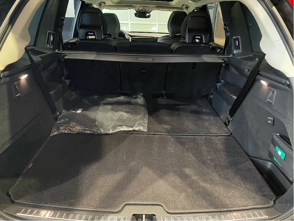 2025 Volvo XC90 Plug-In Hybrid T8 AWD Ultra Bright Theme 7-Seater-19