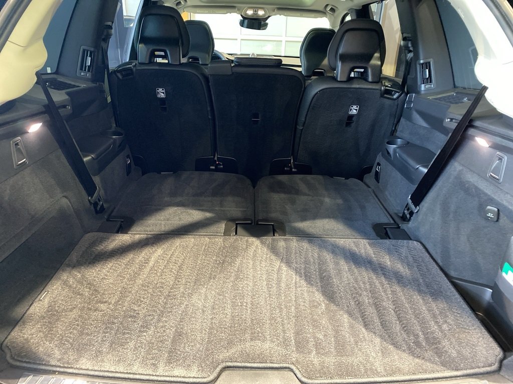 2025 Volvo XC90 Plug-In Hybrid T8 AWD Ultra Bright Theme 7-Seater-22
