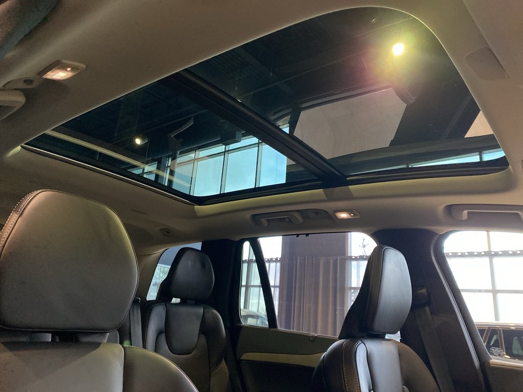 2025 Volvo XC90 Plug-In Hybrid T8 AWD Ultra Bright Theme 7-Seater-27