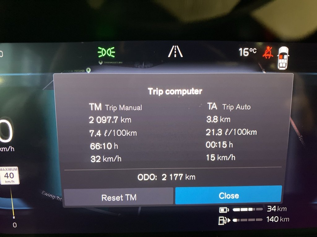 2025 Volvo XC90 Plug-In Hybrid T8 AWD Ultra Bright Theme 7-Seater-16