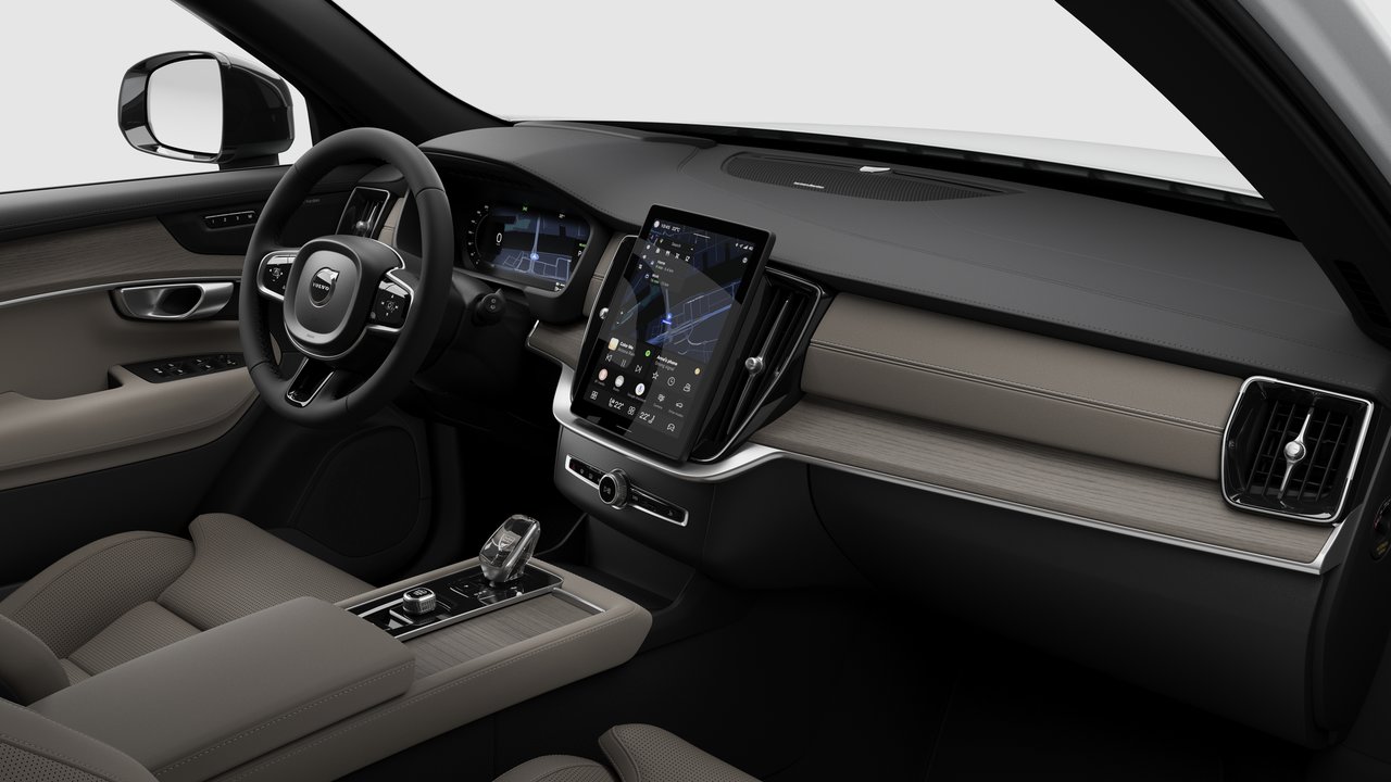 2026 Volvo XC90 Plug-in hybrid Ultra 7-Seater (Dark Theme)-9