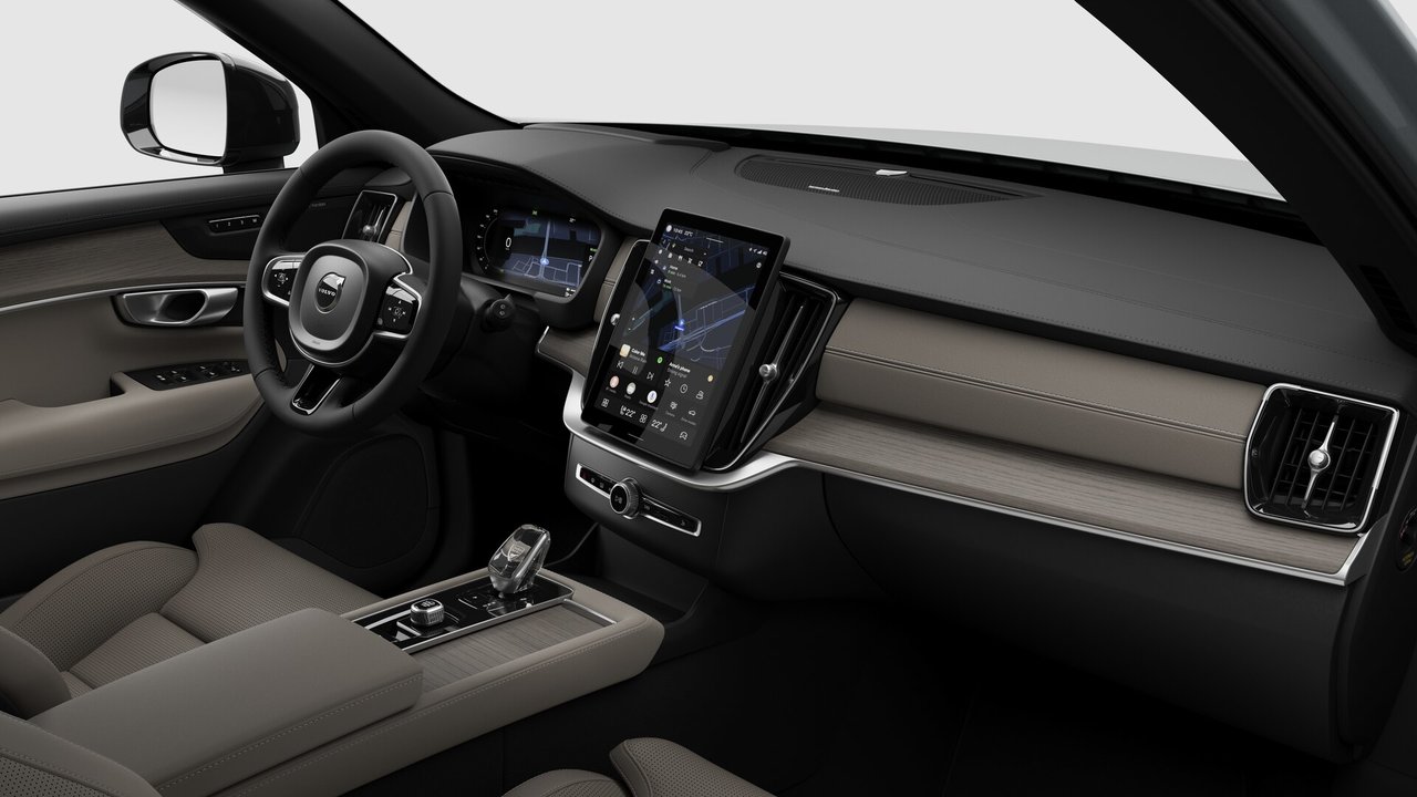 2026 Volvo XC90 Plug-in hybrid Ultra 7-Seater (Dark Theme)-9