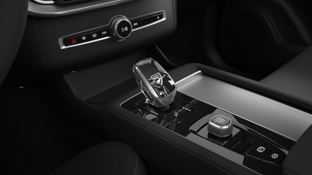 2027 Volvo XC90 Plug-In Hybrid Ultra Black Edition-10